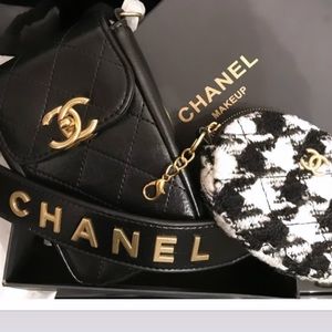 Beautiful bag and coin bag you can used for daily or especial days is brand new